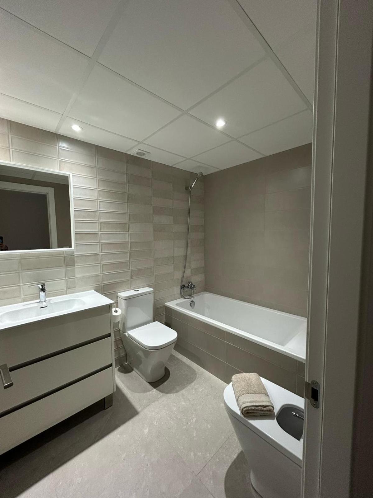 Apartamentos Corteingles Castellon By Tucasanlaplaya Castellon de la Plana Exterior photo